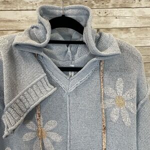 Daisies Womens S Sweater V-Neck Knit Hoodie Daisy Print Blue Lightweight